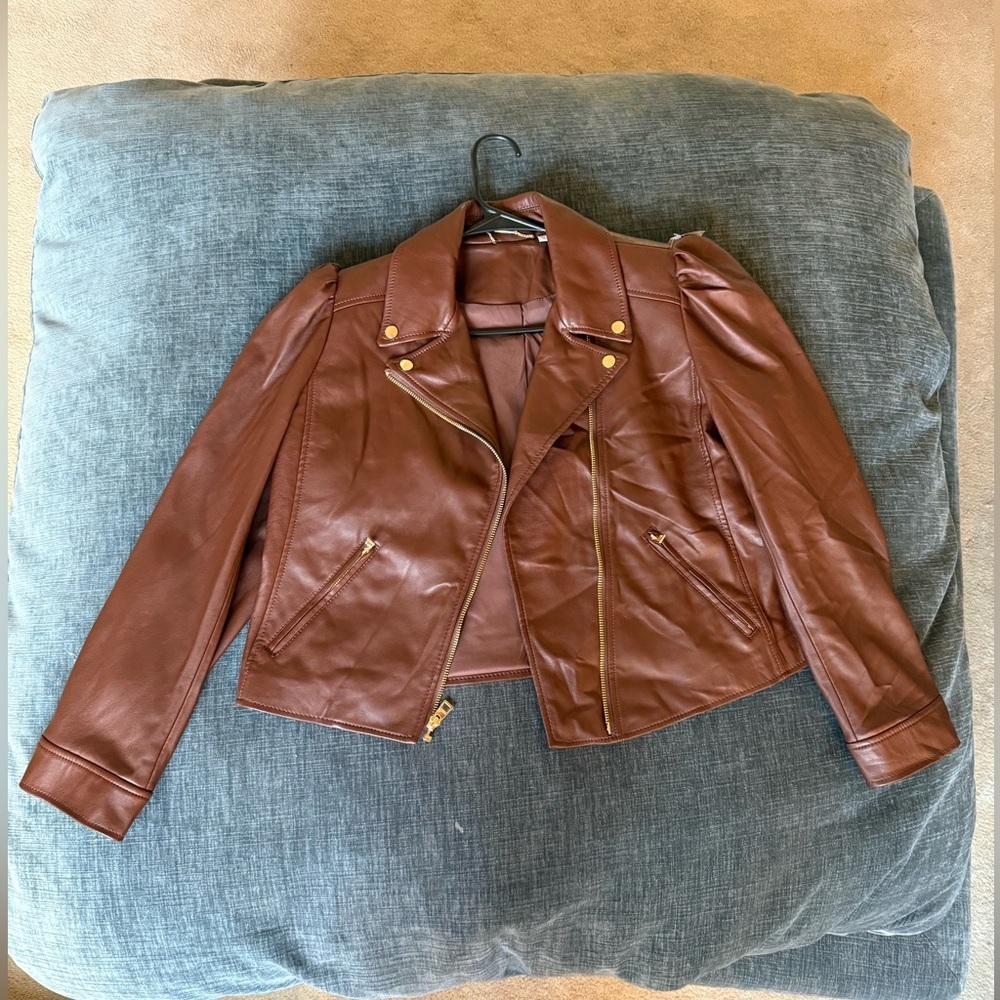 NWT Chico’s moto faux leather cropped jacket in Cambridge brown size 1